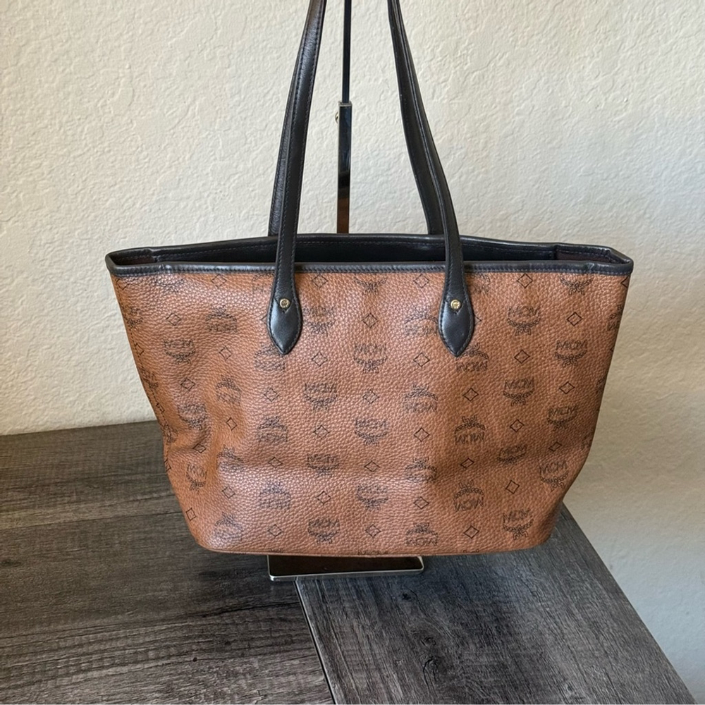 💎AUTHENTIC MCM SMALL CHOCO TOTE BAG EXCELLENT CONDITION 💎 - Picture 2 of 14